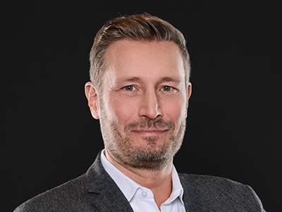 Florian Howe, Transaction
